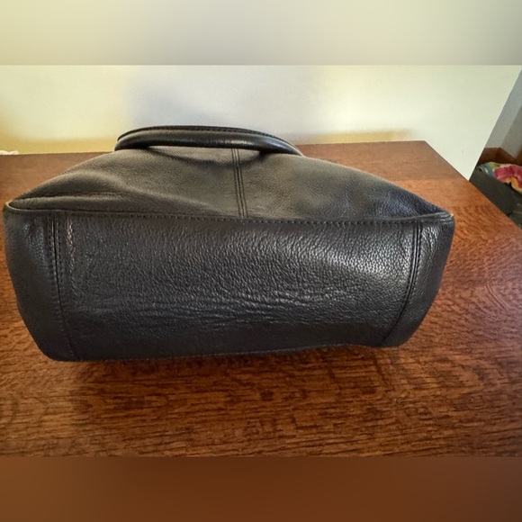 Kate Spade Black Pebbled Leather Tote with Gold Hardware - Picture 5 of 15